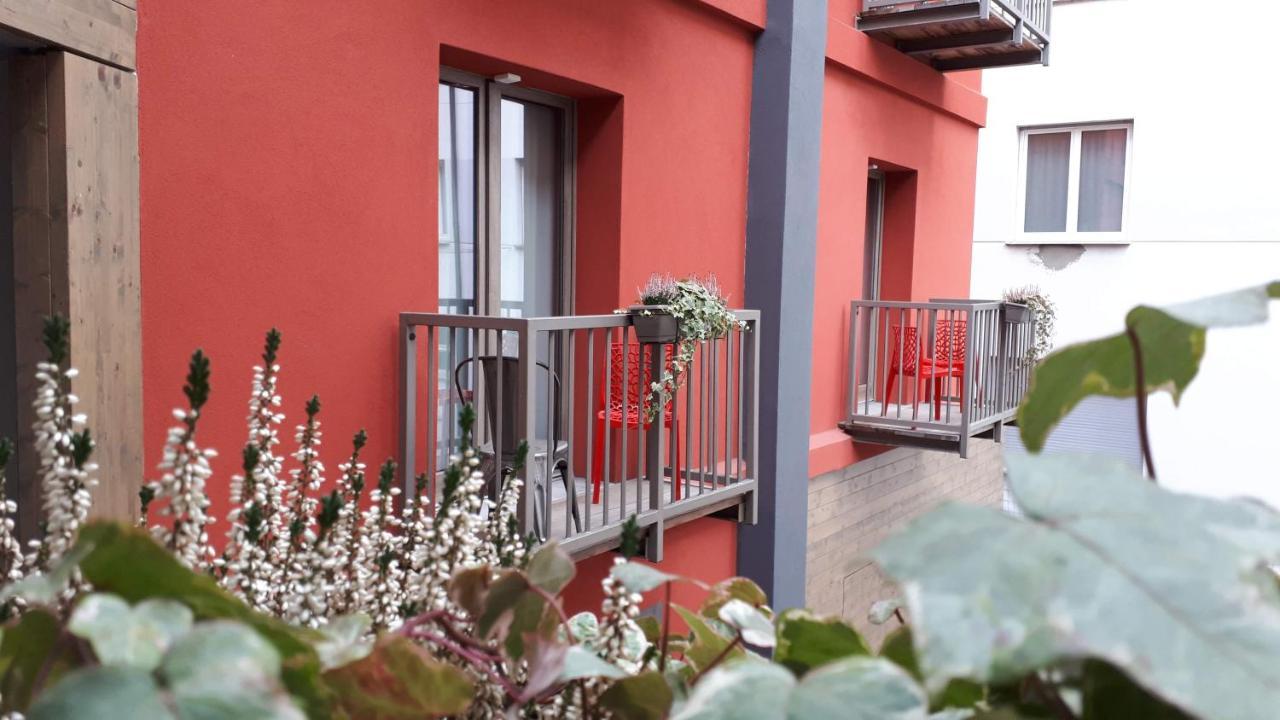 Hotel Bed & Rooms , Corte Rossa -1 Min Walk To Bernina Express Tirano Exterior foto