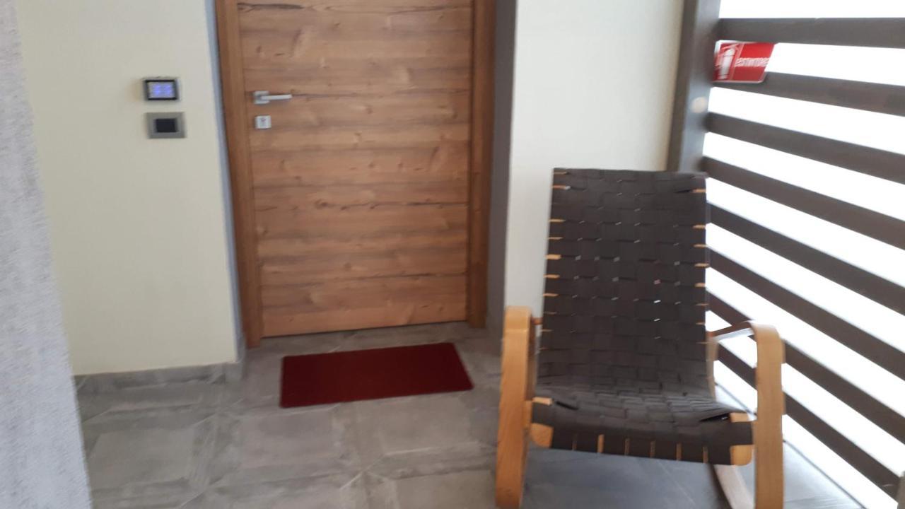 Hotel Bed & Rooms , Corte Rossa -1 Min Walk To Bernina Express Tirano Exterior foto