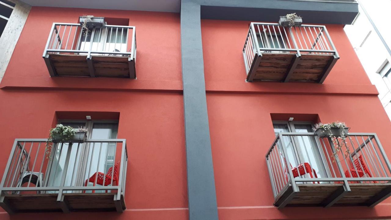 Hotel Bed & Rooms , Corte Rossa -1 Min Walk To Bernina Express Tirano Exterior foto
