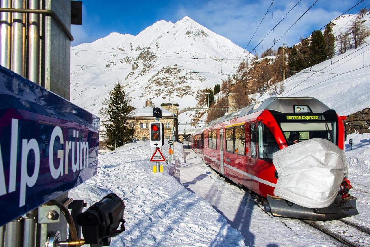 Hotel Bed & Rooms , Corte Rossa -1 Min Walk To Bernina Express Tirano Exterior foto