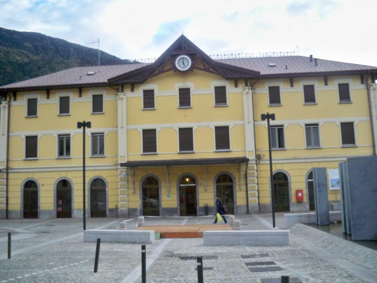 Hotel Bed & Rooms , Corte Rossa -1 Min Walk To Bernina Express Tirano Exterior foto